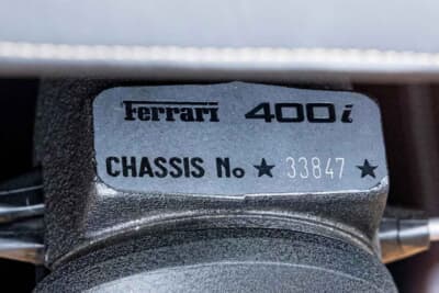 8万2800ユーロ（邦貨換算約1325万円）で落札されたフェラーリ「400i」（C）Bonhams