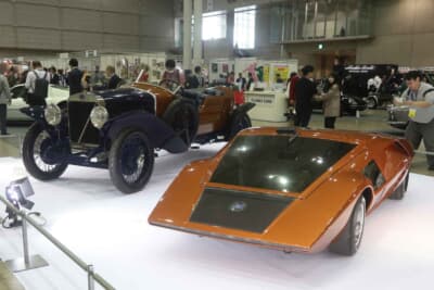 ドラージュDI トルペード スポール（左）、ランチア ストラトス ゼロ（右）