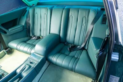 9万2000ユーロ（邦貨換算約1470万円）で落札されたフェラーリ「400i オートマチック」（C）Bonhams