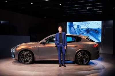 ジョルジェッティ・マセラティのデザイン責任者を務めたクラウス・ブッセ氏とマセラティ グレカーレ・ジョルジェッティ・エディション