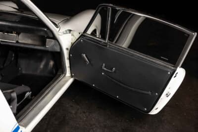 71万3750ユーロ（邦貨換算約1億1430万円）で落札されたポルシェ「911カレラRS 2.7」（C）Courtesy of RM Sotheby's