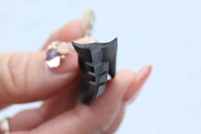 ◯◯◯◯（ビビり音アイテム）：ビビり音のモールは、ヤジリ型になっており、抜けにくい形状になっている
