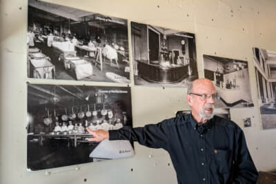 かつてはここに豪華なホテルが存在して栄えていたそうだ