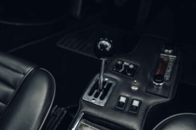 5万6350ユーロ（邦貨換算約900万円で落札されたフェラーリ「ディノ308GT4」（C）Bonhams