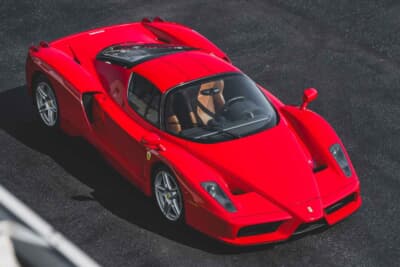 550万ドル～650万ドル（邦貨換算約8億2500万円〜9億7500万円）で現在も販売中のフェラーリ「エンツォ フェラーリ」（C）Courtesy of RM Sotheby's