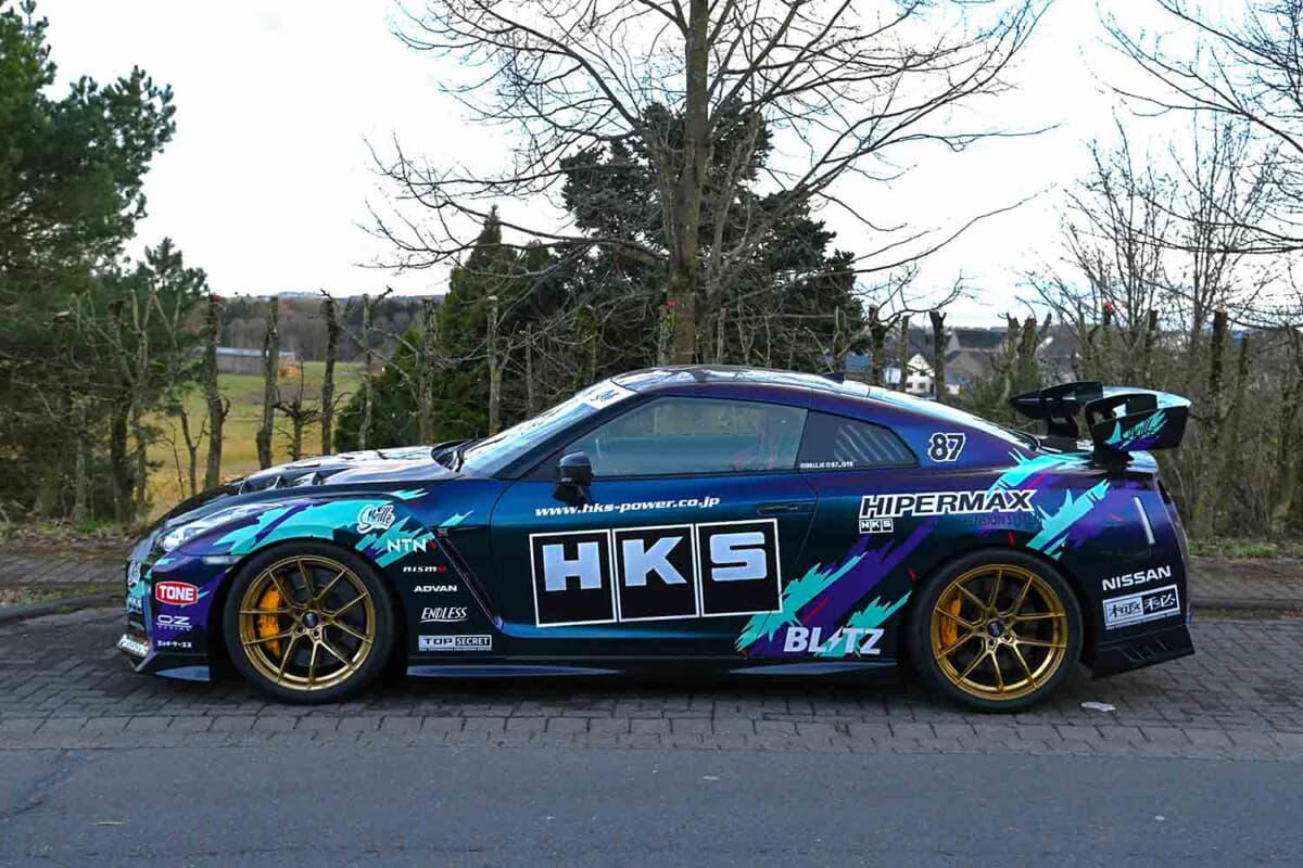 谷口信輝さんに思わず「ニュルブルクリンクへ自走で来られてますか？」とLINEをしてしまいました。見事なHKS仕様の日産 R35型GT-R
