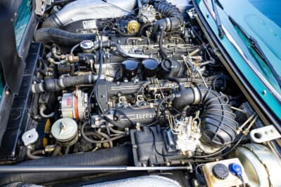 9万2000ユーロ（邦貨換算約1470万円）で落札されたフェラーリ「400i オートマチック」（C）Bonhams