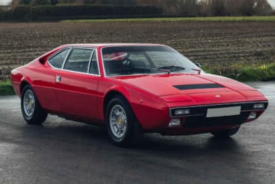 5万6350ユーロ（邦貨換算約900万円で落札されたフェラーリ「ディノ308GT4」（C）Bonhams