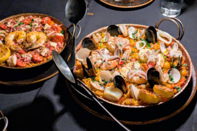 シメはもちろんパエリア