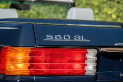 7万8400ドル（邦貨換算約1170万円）で落札されたメルセデス・ベンツ「560SL」（C）Courtesy of RM Sotheby's