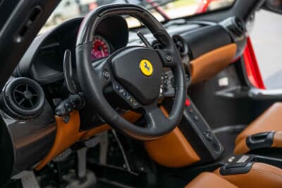 550万ドル～650万ドル（邦貨換算約8億2500万円〜9億7500万円）で現在も販売中のフェラーリ「エンツォ フェラーリ」（C）Courtesy of RM Sotheby's