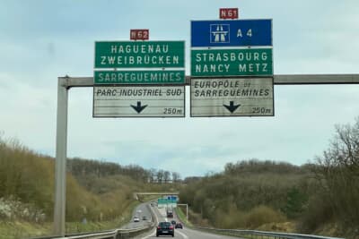 一旦ドイツのアウトバーンから一般道へ入り、そこからフランスの高速道路でストラスブール方面へ