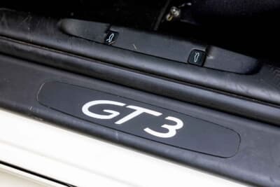 16万1000ユーロ（邦貨換算約2580万円）で落札されたポルシェ「911GT3 RS」（C）Courtesy of RM Sotheby's
