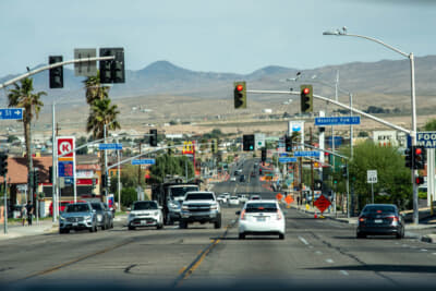 バーストゥの町は交通の要衝だ