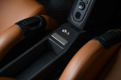 550万ドル～650万ドル（邦貨換算約8億2500万円〜9億7500万円）で現在も販売中のフェラーリ「エンツォ フェラーリ」（C）Courtesy of RM Sotheby's