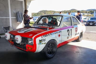 希少なマツダ ファミリアのレースカーも参加
