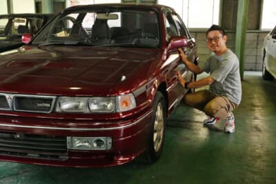 オーガニックフォルムと呼ばれるS字断面のサイドビューもこの6代目の特徴