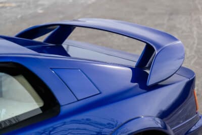 15万1200ドル（邦貨換算約2255万円）で落札されたロータス「エスプリV8」（C）Courtesy of RM Sotheby's