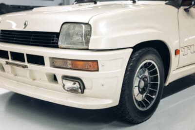 10万3500ユーロ（邦貨換算約1670万円）で落札されたルノー「5 ターボ2」（C）Courtesy of RM Sotheby's