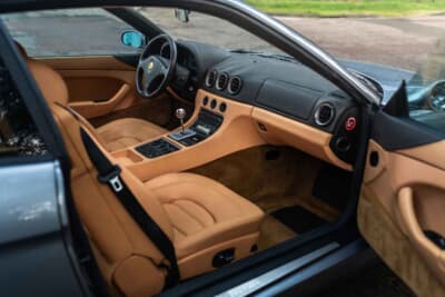 12万750ユーロ（邦貨換算約1935万円）で落札されたフェラーリ「456M GT」（C）Bonhams