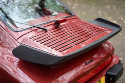 26万2500ユーロ（邦貨換算約4230万円）で落札されたポルシェ「911ターボ フラッハバウ」（C）Courtesy of RM Sotheby's