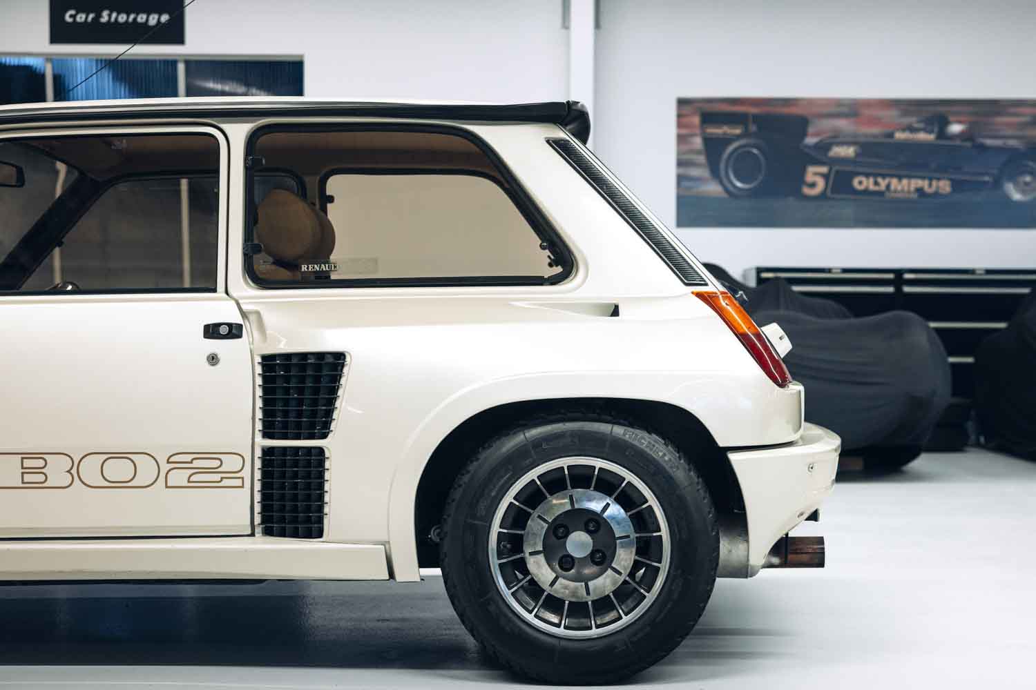 バブルの日本で登録されたルノー「5ターボ 2」が海外流出…新車時の