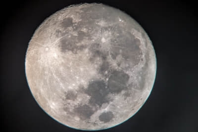 最後は月を各人のスマホで撮影してくれた