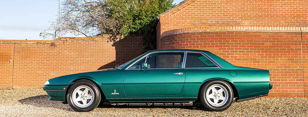 フェラーリの不人気車「400i」の予想落札価格は500万円前後…入札では驚きの1500万円弱で落札された個体は3速ATのクセ強めのグリーン仕様でした