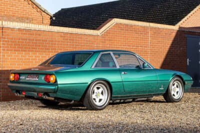 9万2000ユーロ（邦貨換算約1470万円）で落札されたフェラーリ「400i オートマチック」（C）Bonhams