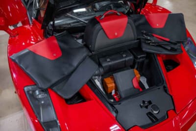 550万ドル～650万ドル（邦貨換算約8億2500万円〜9億7500万円）で現在も販売中のフェラーリ「エンツォ フェラーリ」（C）Courtesy of RM Sotheby's