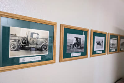 ゴフス・スクールハウスでは現在も大量のアーカイブを整理しているという