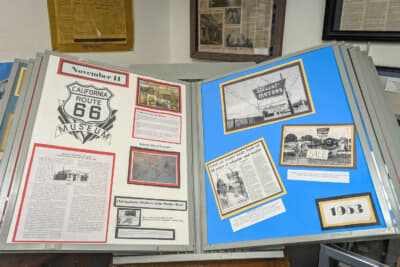 紙ものの資料も充実している