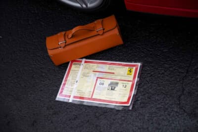 550万ドル～650万ドル（邦貨換算約8億2500万円〜9億7500万円）で現在も販売中のフェラーリ「エンツォ フェラーリ」（C）Courtesy of RM Sotheby's