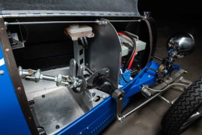 6万6000ユーロ（邦貨換算約1060万円）で落札されたブガッティ「T35 ベベII」（C）Courtesy of RM Sotheby's