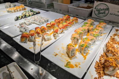 SUSHIといえばもちろんカリフォルニアロール