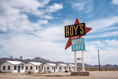 ロイズ・モーテル＆カフェでは5棟のコテージを修復中で、2026年にオープン予定とのこと