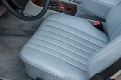 7万8400ドル（邦貨換算約1170万円）で落札されたメルセデス・ベンツ「560SL」（C）Courtesy of RM Sotheby's