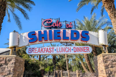 シールズ・デーツ・ガーデンで朝食をいただいた