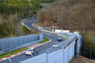 ブライトシャイトから見るツーリスト走行。この先はかなりの急高配なので、トルクのないクルマにはキツイはず