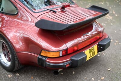 26万2500ユーロ（邦貨換算約4230万円）で落札されたポルシェ「911ターボ フラッハバウ」（C）Courtesy of RM Sotheby's