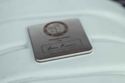 60万ユーロ〜80万ユーロ（邦貨換算約9610万円〜1億2810万円）で現在も販売中のメルセデス・ベンツ「CLK DTM AMG P900 プロトタイプ」（C）Bonhams