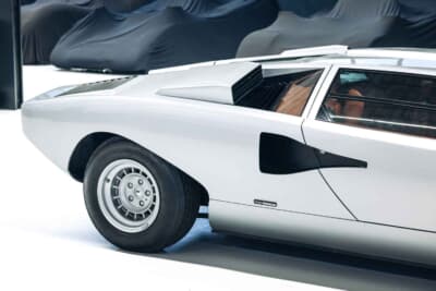 82万625ユーロ（邦貨換算約1億3300万円）で落札されたランボルギーニ「カウンタックLP400」（C）Courtesy of RM Sotheby's