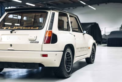 10万3500ユーロ（邦貨換算約1670万円）で落札されたルノー「5 ターボ2」（C）Courtesy of RM Sotheby's