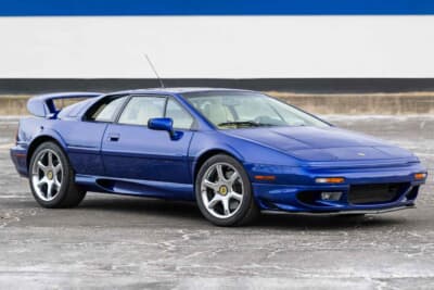 15万1200ドル（邦貨換算約2255万円）で落札されたロータス「エスプリV8」（C）Courtesy of RM Sotheby's