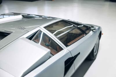 82万625ユーロ（邦貨換算約1億3300万円）で落札されたランボルギーニ「カウンタックLP400」（C）Courtesy of RM Sotheby's