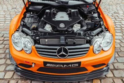 60万ユーロ〜80万ユーロ（邦貨換算約9610万円〜1億2810万円）で現在も販売中のメルセデス・ベンツ「CLK DTM AMG P900 プロトタイプ」（C）Bonhams