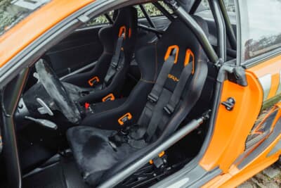 60万ユーロ〜80万ユーロ（邦貨換算約9610万円〜1億2810万円）で現在も販売中のメルセデス・ベンツ「CLK DTM AMG P900 プロトタイプ」（C）Bonhams