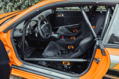 60万ユーロ〜80万ユーロ（邦貨換算約9610万円〜1億2810万円）で現在も販売中のメルセデス・ベンツ「CLK DTM AMG P900 プロトタイプ」（C）Bonhams