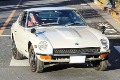 日産 フェアレディZ Z-L：谷保天満宮旧車祭は各会場展示終了後に国立の大学通りを走行コースとした近乗り会を毎回実施