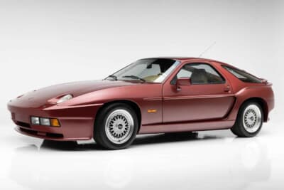 12万6000ドル（邦貨換算約1880万円）で落札されたポルシェ「928S by ゲンバラ」（C）Courtesy of RM Sotheby's